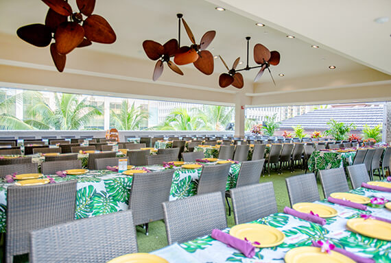 Original-Waikiki-Luau-Buffet-Show-02 midnight new year's eve luau buffet
